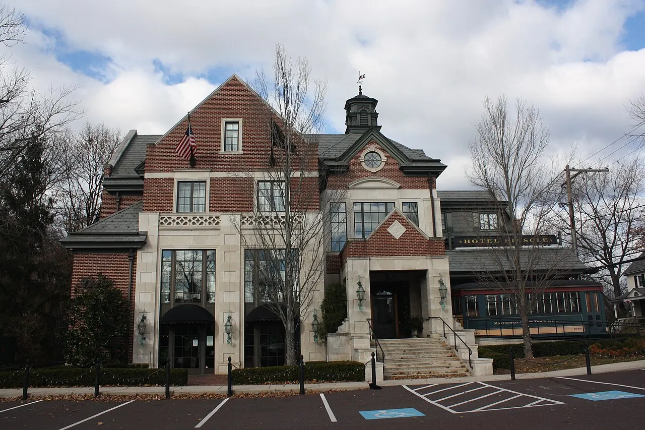 Hotel Fiesole, Skippack: Skippack Village Hotel Fiesole 02